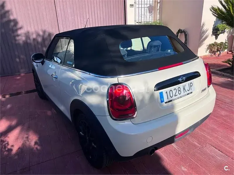 Usado Mini Cooper Cabriolet 136 CV (100 kW) 2018 Blanco Descapotable