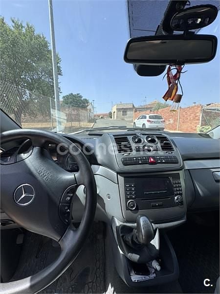 Usado Mercedes Viano 150 CV (110 kW) 2009 Gris / plata Monovolumen
