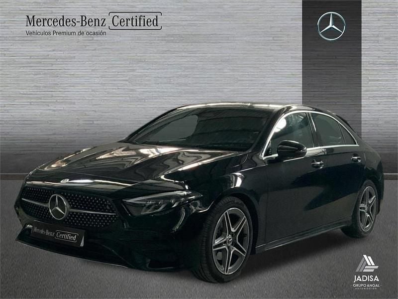 Negro Usado 2023 Mercedes A200 Berlina | 32.990 € (Precio justo) - Imagen 1/4
