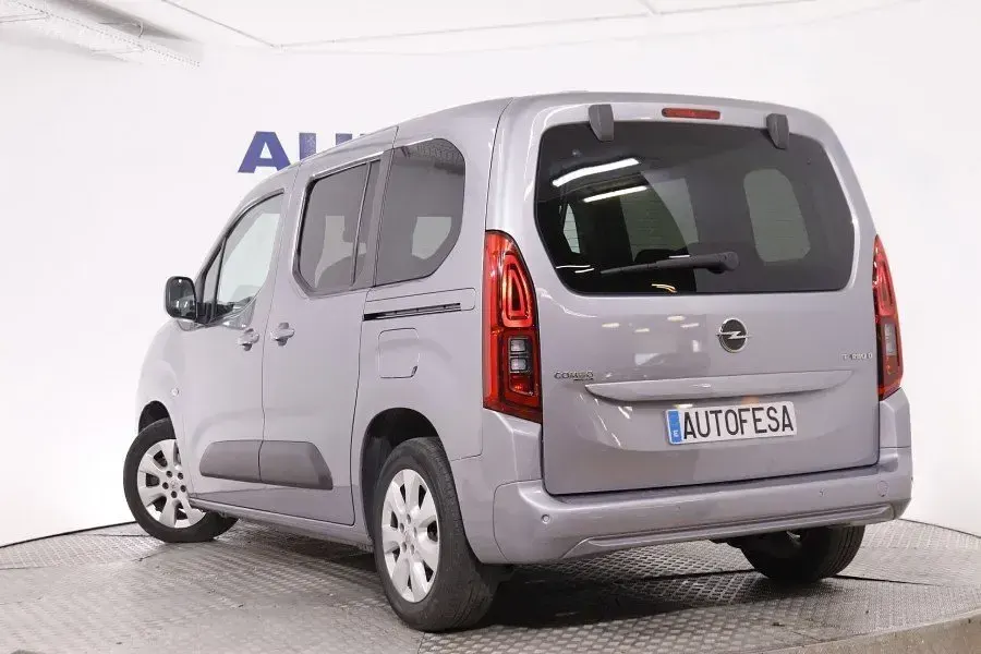 Usado Opel Combo 102 CV (75 kW) 2019 Plata metalizado Monovolumen