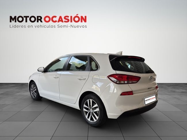 Usado Hyundai i30 120 CV (88 kW) 2018 Blanco