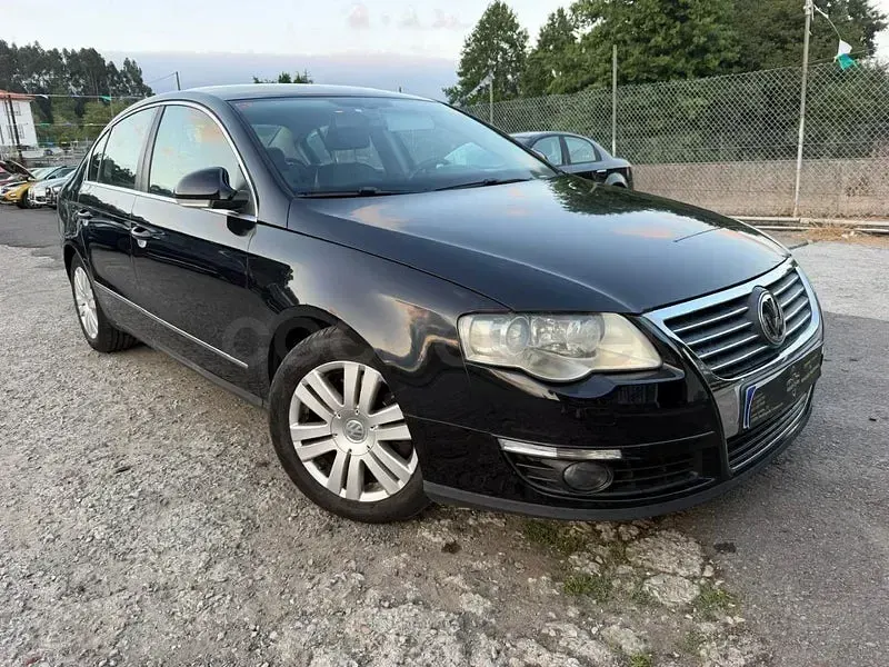 Usado VW Passat Highline 140 CV (102 kW) 2007 Negro Berlina