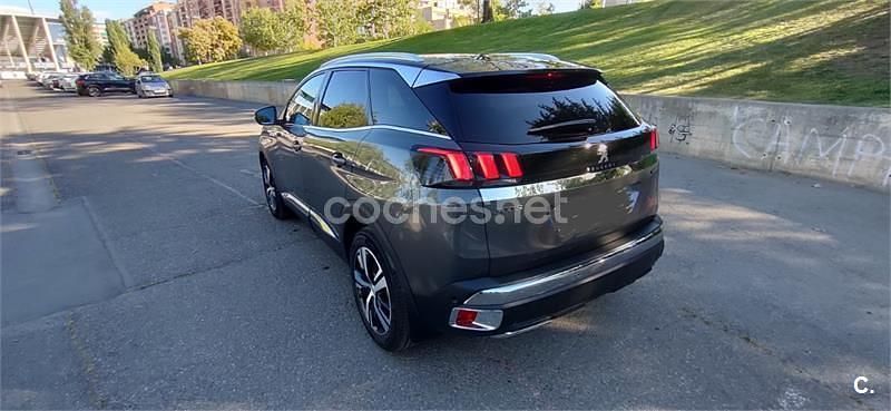Usado Peugeot 3008 GT-line 130 CV (95 kW) 2019 Gris / plata SUV