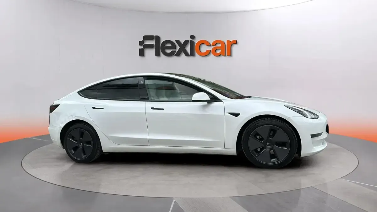 Usado Tesla Model 3 RWD 225 kW (306 CV) 2021 Blanco Berlina