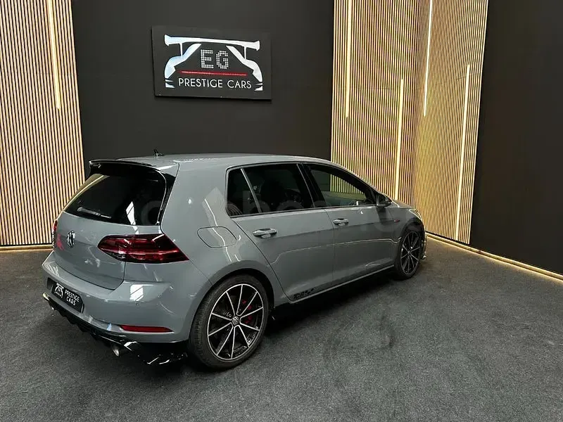Usado VW Golf VII GTI 290 CV (213 kW) 2020 Gris / plata Berlina