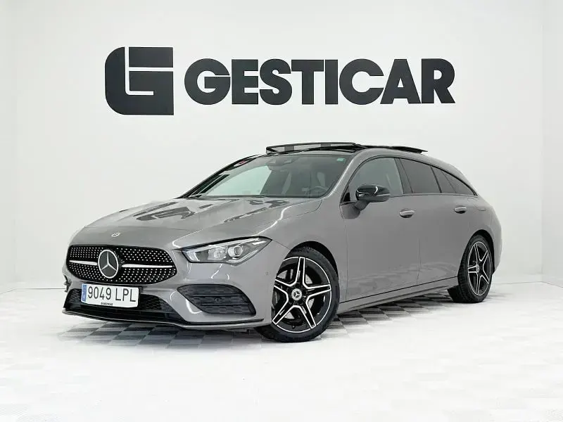 Usado Mercedes CLA200 Shooting Brake 150 CV (110 kW) 2021 Gris Familiar