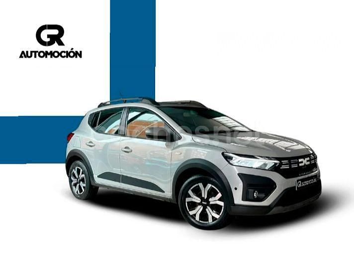 Gris / plata Usado 2023 Dacia Sandero Essentiel Berlina | 14.990 € (Precio justo) - Imagen 1/4