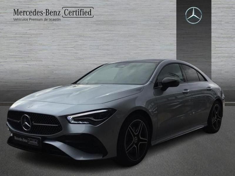 Gris / plateado Usado 2025 Mercedes CLA220 Berlina | 42.900 € (Precio justo) - Imagen 1/4