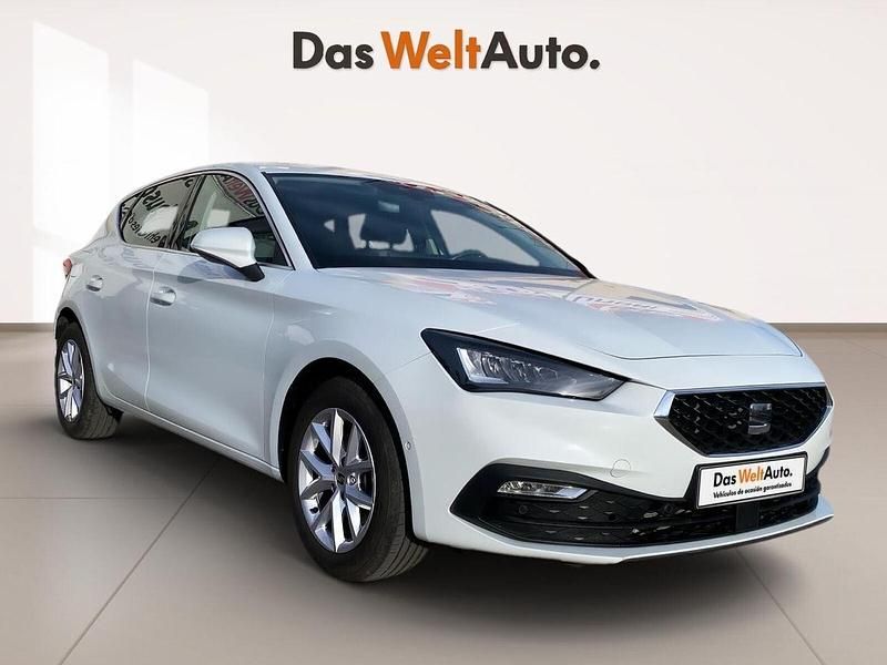 Usado Seat Leon Style 116 CV (85 kW) 2025 Blanco Berlina