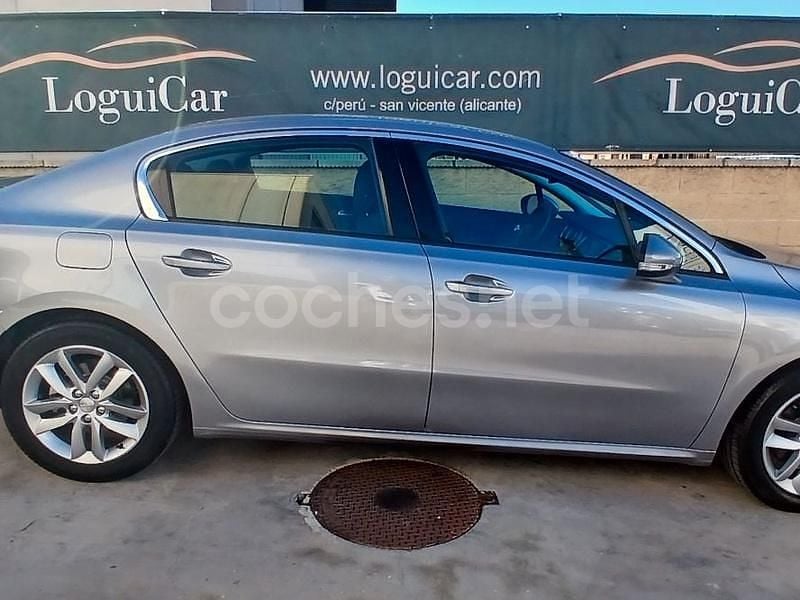 Usado Peugeot 508 Active 150 CV (110 kW) 2018 Gris / plata Berlina