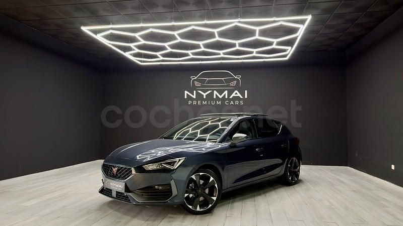 Usado Cupra Leon 150 CV (110 kW) 2024 Gris / plata Berlina