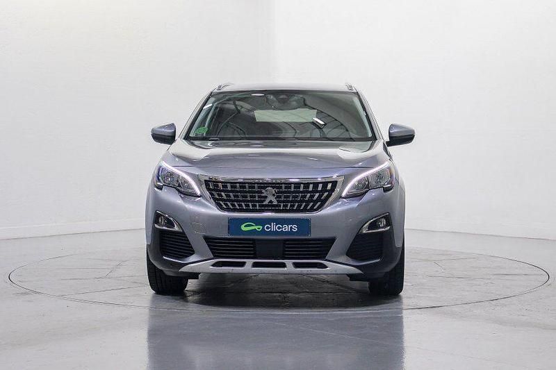 Usado Peugeot 3008 Allure 130 CV (95 kW) 2020 Gris / plata SUV