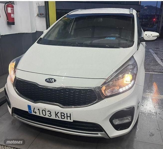 Usado Kia Carens 141 CV (103 kW) 2017 Blanco Monovolumen