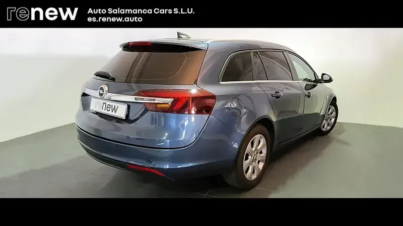 Usado Opel Insignia Selective 140 CV (102 kW) 2016 Azul Familiar