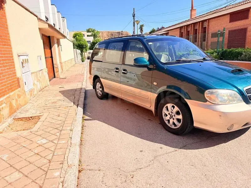 Usado Kia Carnival EX 144 CV (105 kW) 2006 Verde Monovolumen