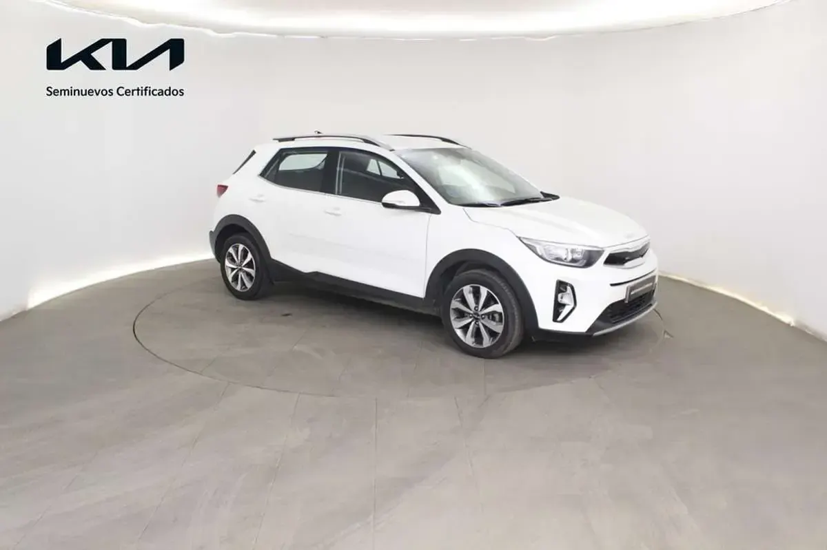Usado Kia Stonic 114 CV (83 kW) 2025 Blanco SUV