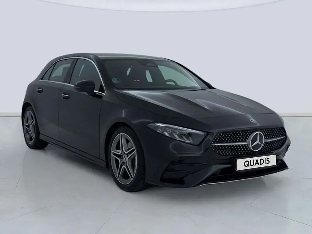 Usado Mercedes A180 Advanced 136 CV (100 kW) 2025 Negro Utilitario