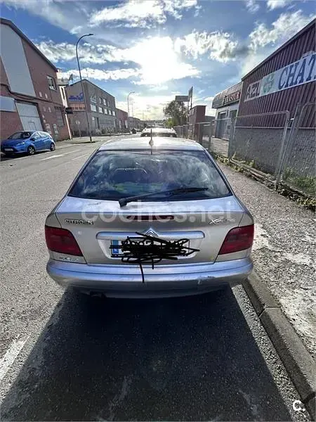 Käytetty Citroën Xsara Exclusive 90 HP (66 kW) 2001 Harmaa Sedan