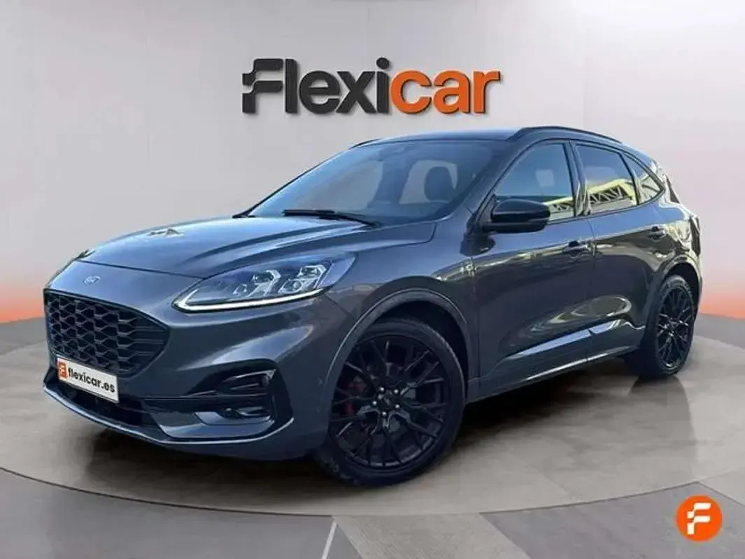 Usado Ford Kuga ST-Line 150 CV (110 kW) 2023 Gris SUV
