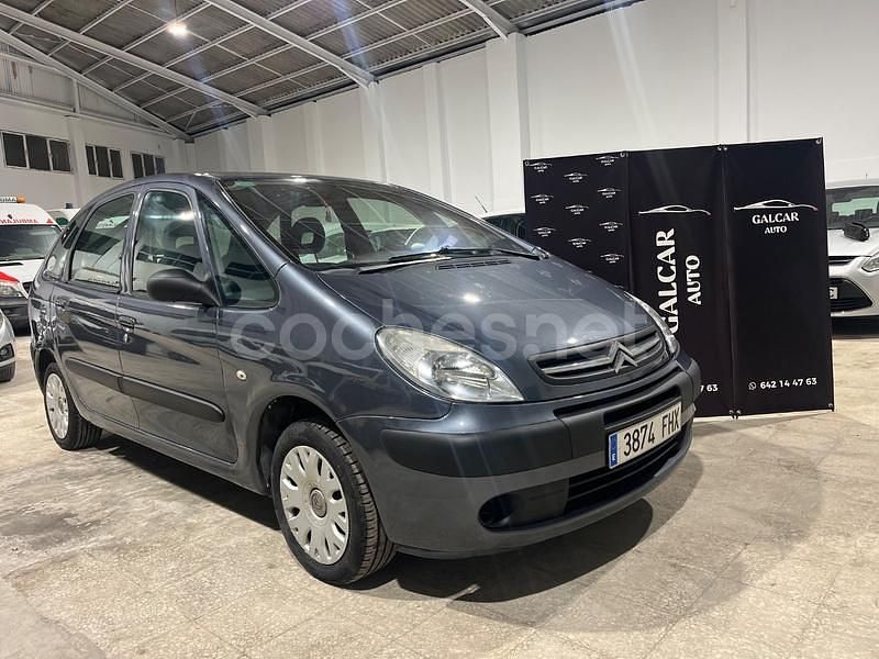 Usado Citroën Xsara Picasso Exclusive 110 CV (80 kW) 2007 Azul Monovolumen