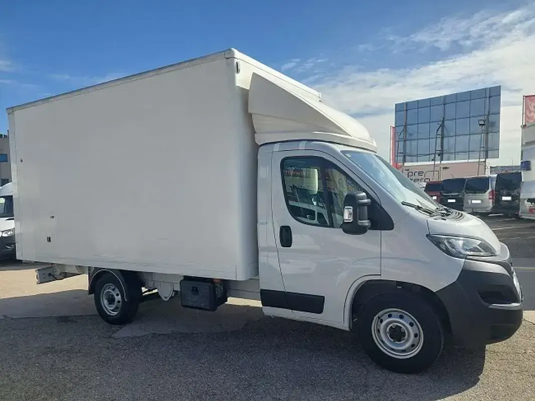Usado Fiat Ducato 140 CV (102 kW) 2022 Blanco Van