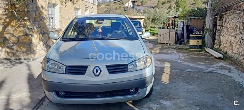 Gris / plata Usado 2004 Renault Mégane II Authentique Berlina | 2900 € (Precio justo) - Imagen 1/4