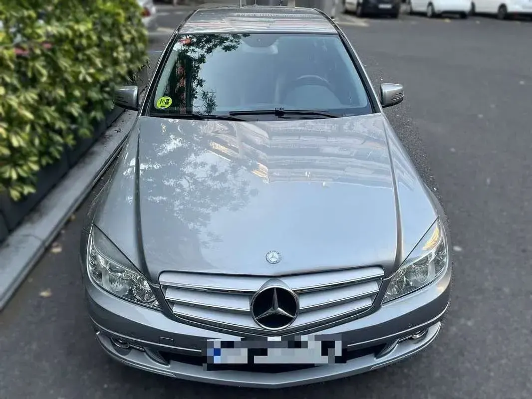 Usado Mercedes C200 Avantgarde 136 CV (100 kW) 2010 Gris Berlina
