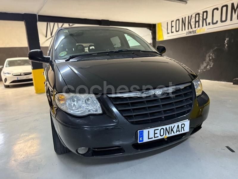 Usado Chrysler Voyager 150 CV (110 kW) 2007 Negro Monovolumen