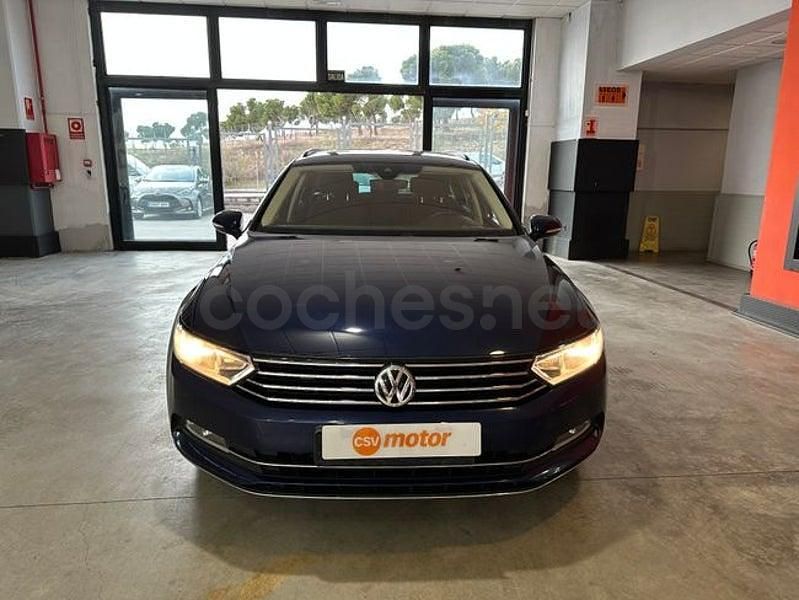 Usado VW Passat Sportline 190 CV (139 kW) 2019 Azul Familiar