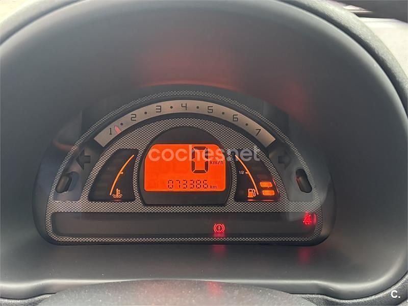Usado Citroën C2 VTR Sport 75 CV (55 kW) 2005 Negro Utilitario