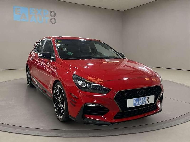 Rojo Usado 2018 Hyundai i30 N Performance Berlina | 27.475 € (Un poco caro) - Imagen 1/4