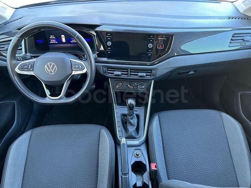 Usado VW Polo Life 95 CV (69 kW) 2021 Gris / plata Utilitario