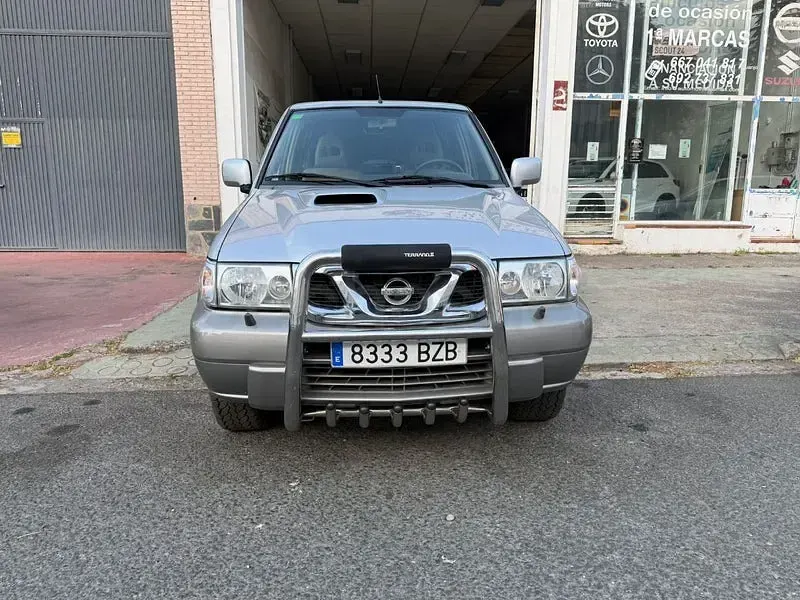 Usado Nissan Terrano 154 CV (113 kW) 2003 Gris / plata SUV