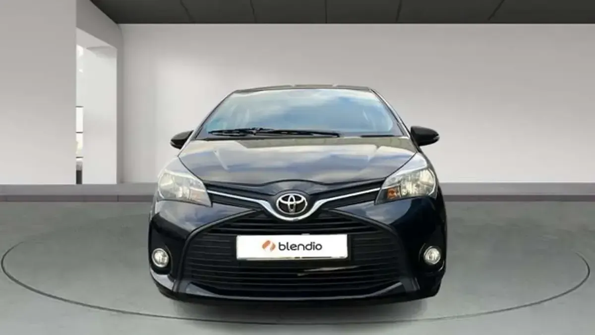 Usado Toyota Yaris Active 69 CV (50 kW) 2017 Negro Utilitario