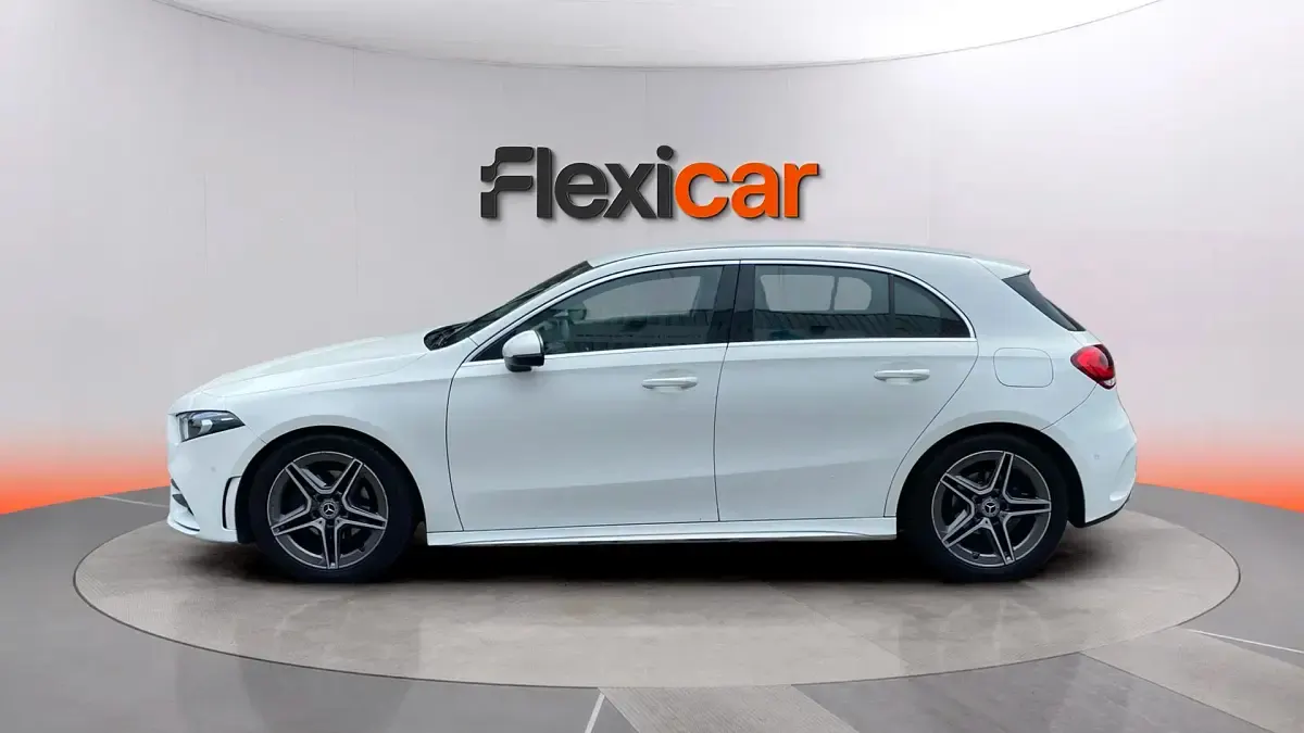 Usado Mercedes A180 136 CV (100 kW) 2021 Blanco Berlina