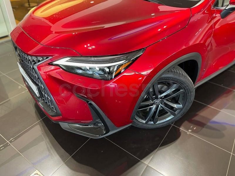 Usado Lexus NX450h+ Executive Line 306 CV (225 kW) 2025 Rojo SUV