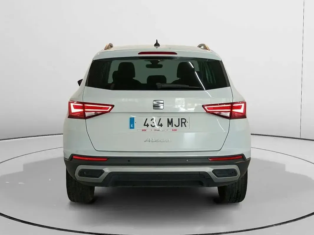 Usado Seat Ateca Style 150 CV (110 kW) 2023 Blanco SUV