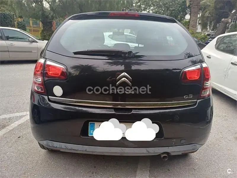 Usado Citroën C3 Attraction 68 CV (50 kW) 2015 Negro Berlina