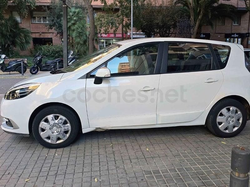 Usado Renault Scénic III LIMITED 115 CV (84 kW) 2015 Blanco Monovolumen