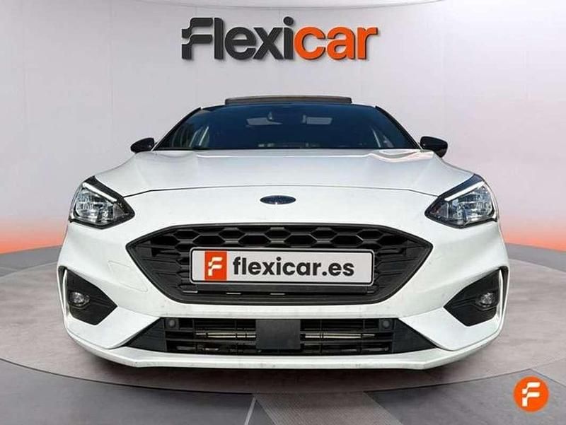 Usado Ford Focus ST-Line 125 HP (91 kW) 2021 Branco Sedan