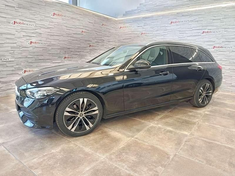 Usado Mercedes C220 200 CV (147 kW) 2022 Negro Familiar