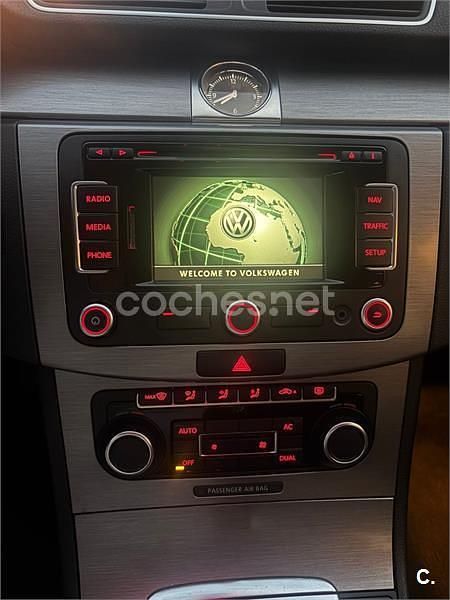 Usado VW Passat Alltrack 140 CV (102 kW) 2011 Blanco Familiar