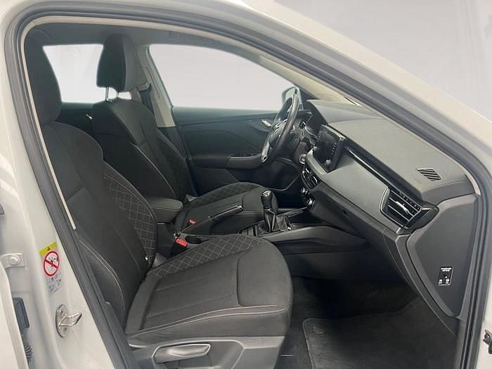 Usado Skoda Scala Ambition 110 CV (80 kW) 2023 Blanco Utilitario