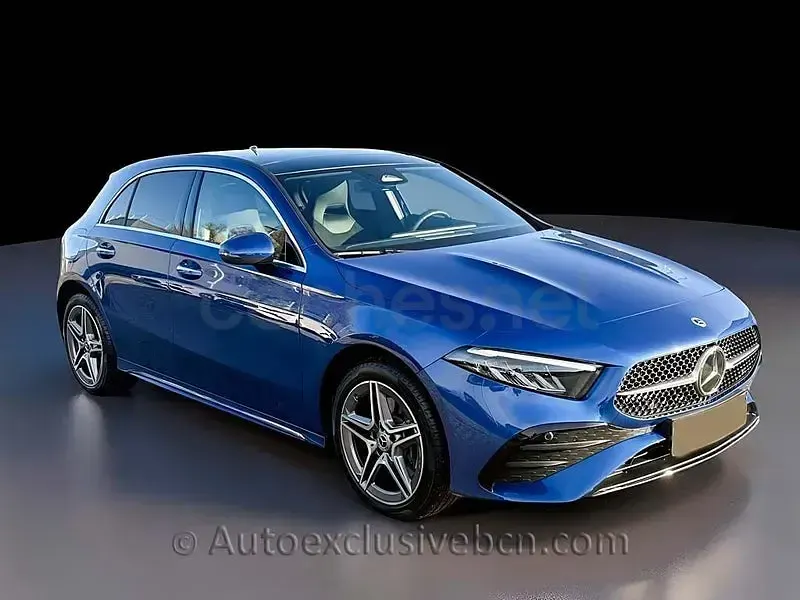 Usado Mercedes A250 218 CV (160 kW) 2024 Azul Berlina