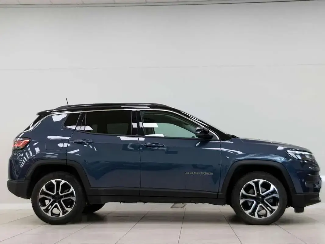 Usado Jeep Compass Limited 131 CV (96 kW) 2024 Azul SUV