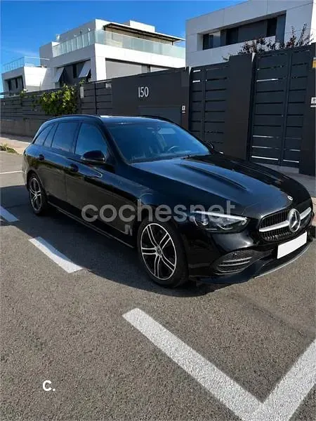 Usado Mercedes C220 200 CV (147 kW) 2021 Negro Familiar