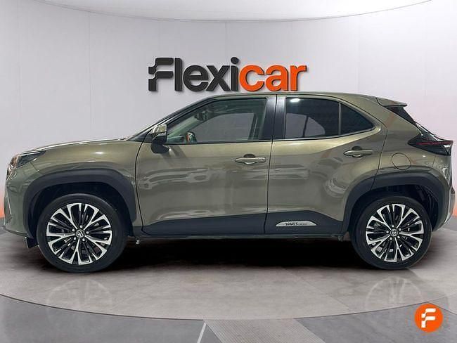 Usado Toyota Yaris Hybrid Plus 116 CV (85 kW) 2021 Gris