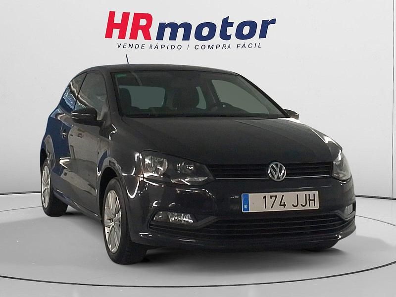 Gris Usado 2015 VW Polo Utilitario | 8470 € (Precio justo) - Imagen 1/4