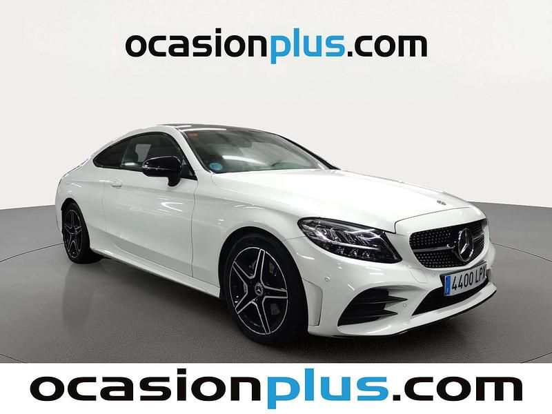 Usado Mercedes C220 194 CV (142 kW) 2021 Blanco Coupe