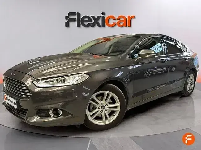 Usado Ford Mondeo Vignale 180 CV (132 kW) 2017 Gris